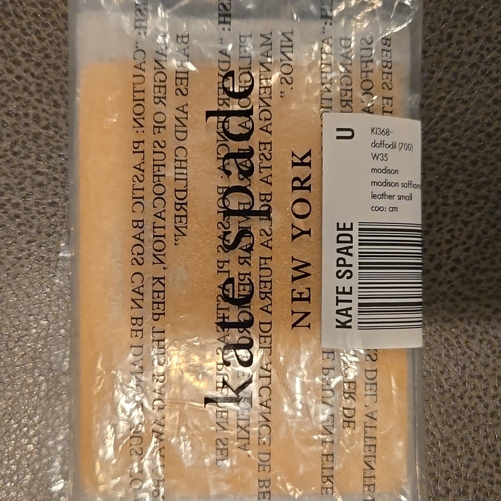 Kate Spade NWT Card Holder Yellow - Picture 3 of 5